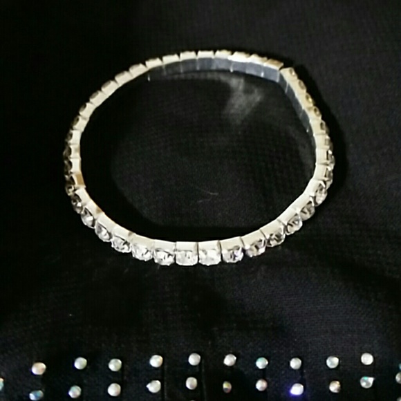 Pretty silver bracelet
