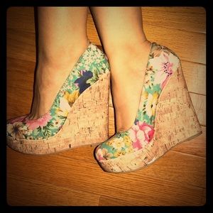 Cork wedges