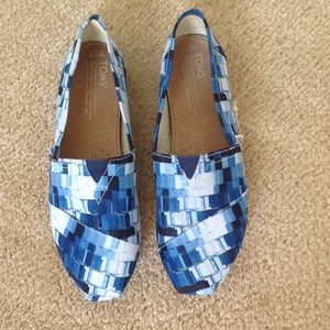 NWOT‼️ Tom's Sz. 7.5