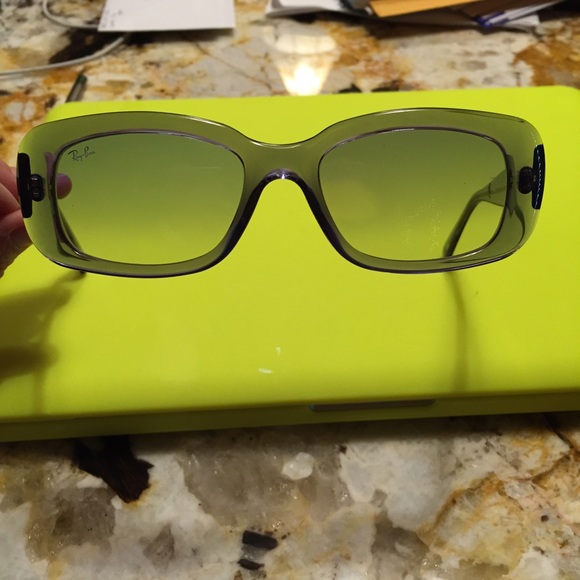 Ray- Ban Sunglasses - Picture 2 of 4