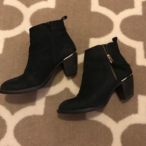 Steve Madison black booties