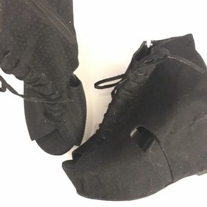 Ankle boots