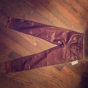 J Brand. Alana High-Rise Cropped Photo Ready.