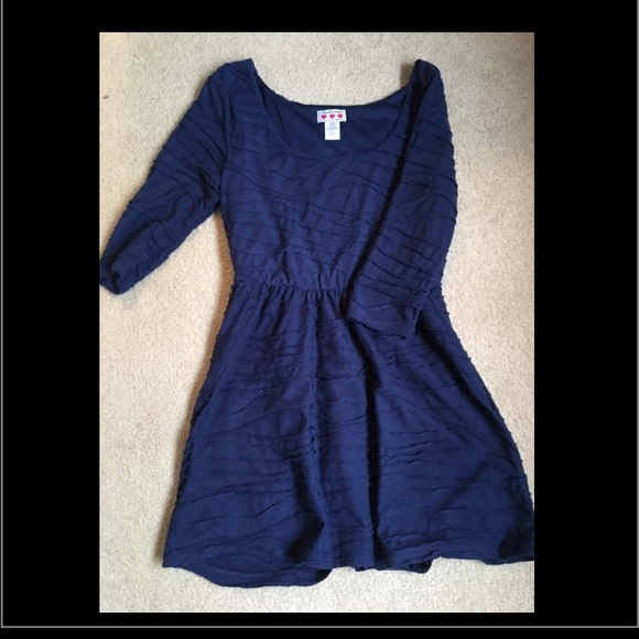 Never worn cute navy textured half sleeve dress