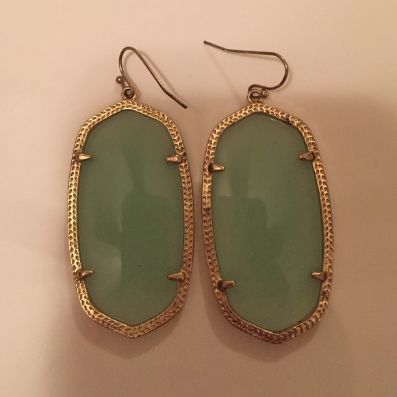 Kendra Scott Danielle earrings