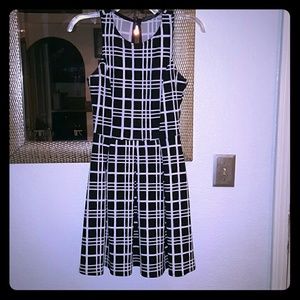 Pleated black and white graphic dress