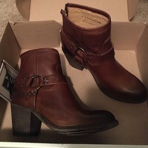 NWT Tabitha Frye Boots Size 7