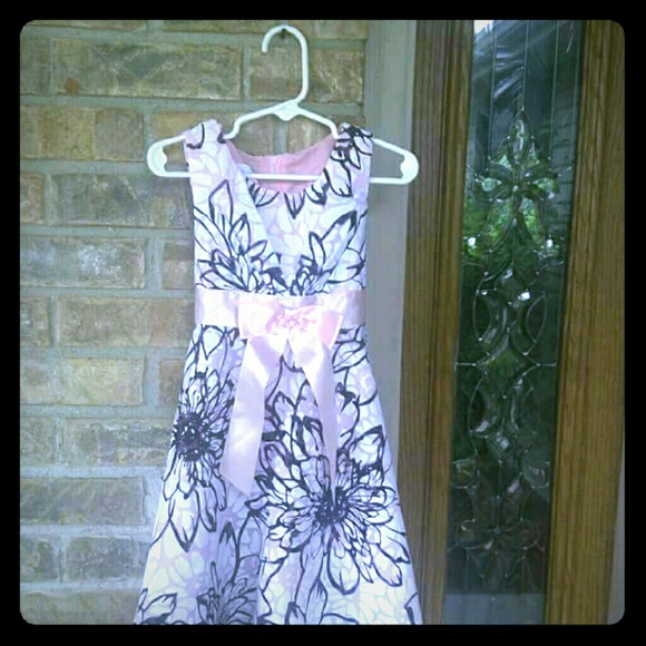 GIRLS DRESS SIZE 4