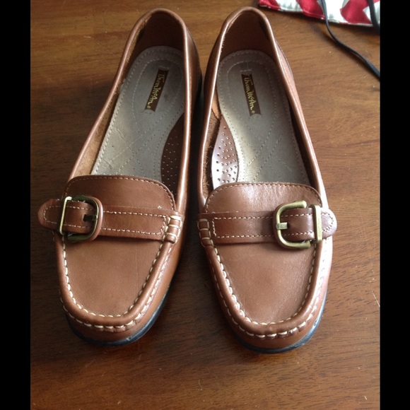 Thom McAn Shoes