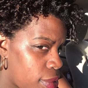 Meet your Posher, Renee