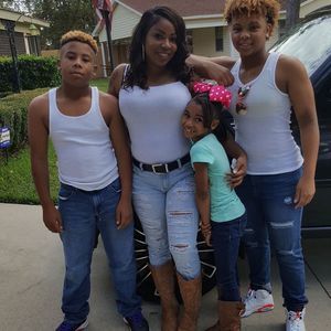 Meet your Posher, Ta