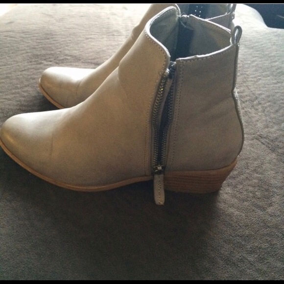 Tan Boots for Esther