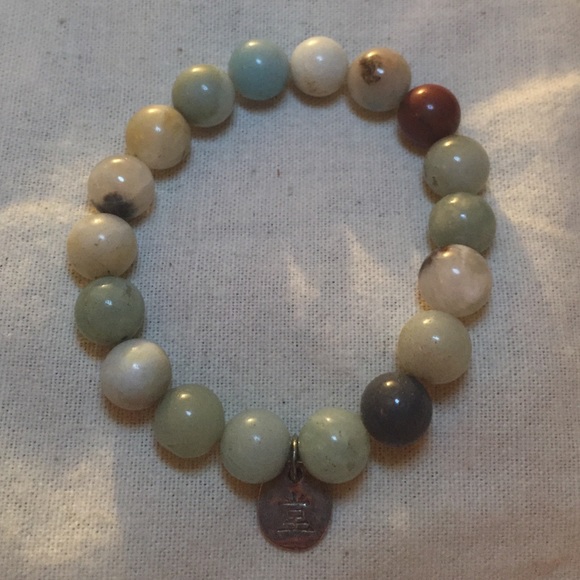Beaded charm bracelet