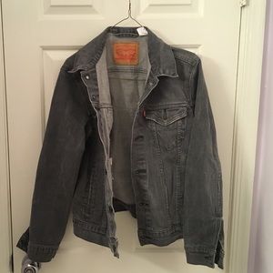 Levi's trucker jacket