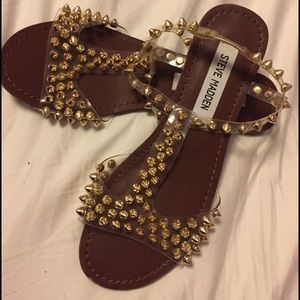 Steve Madden size 6 gold/clear studded sandal