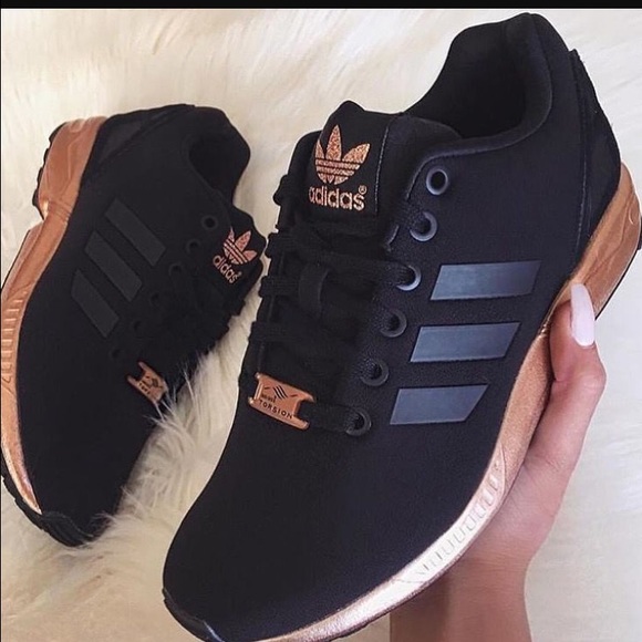 Limited edition Adidas zx flux Black and gold sz6