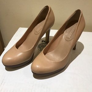 Banana republic heels size 6.5