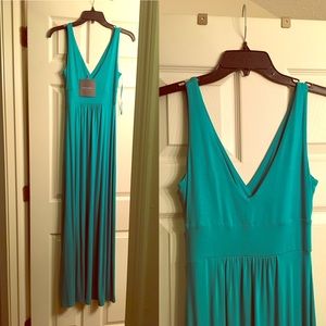 V-neck Maxi dress