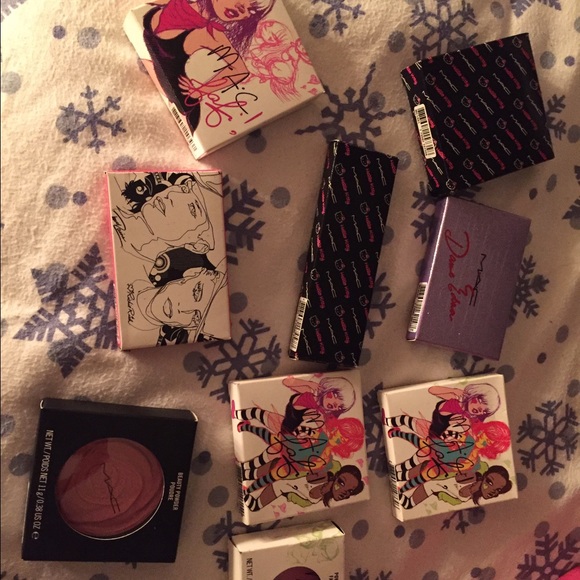 Rare MAC makeup NWT exclusive