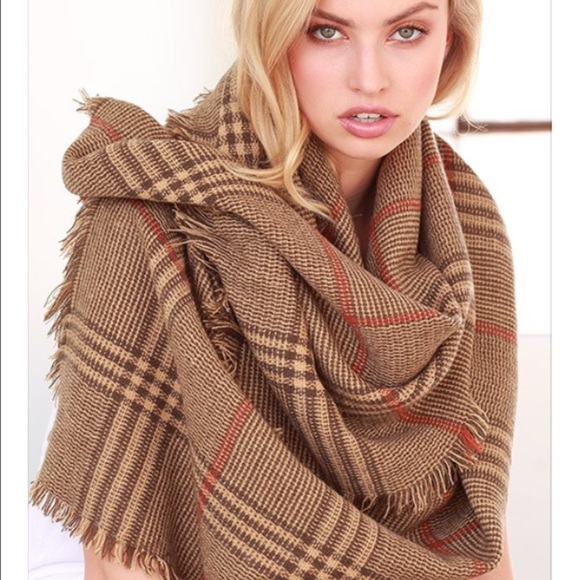 Classic British plaid scarf/Blanket - Picture 2 of 3