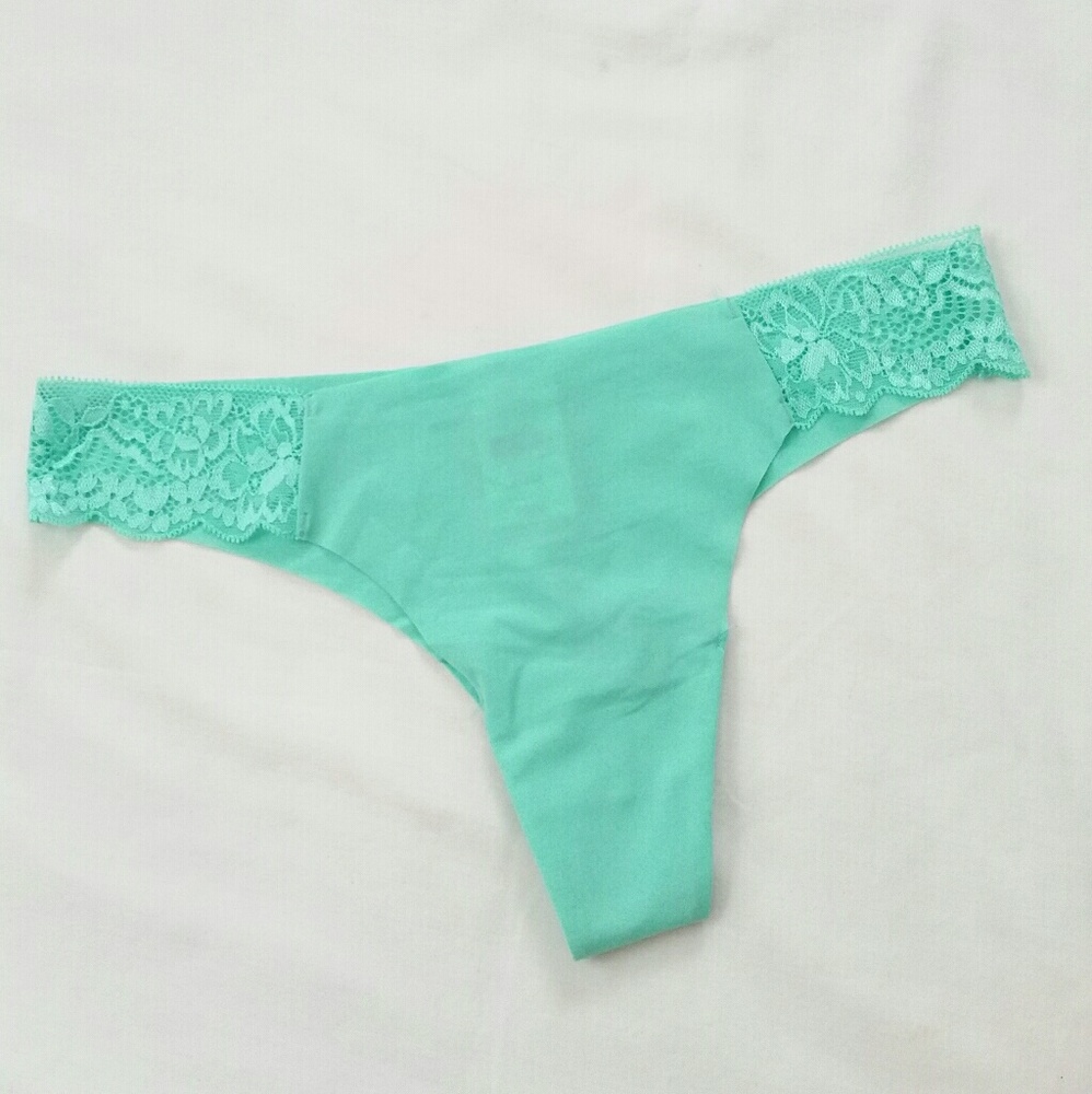 VS PINK No Show Thong Panty