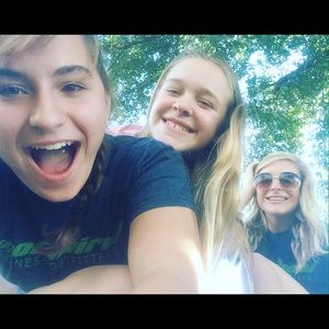 Meet your Posher, Chloe