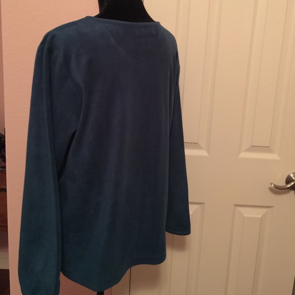 🍁Fleece Top szLarge🍁 - Picture 2 of 4