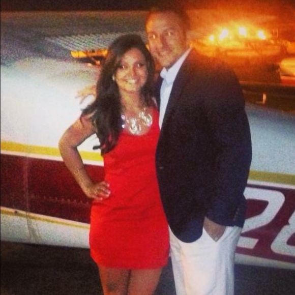 Red Dress - Picture 3 of 3