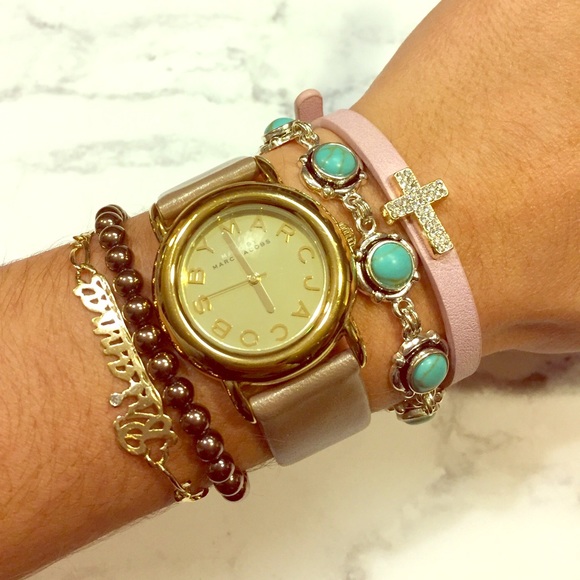 NEVER BEFORE WORN Gold & Diamond Cross Bracelet