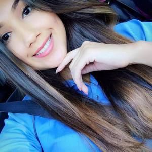 Meet your Posher, Synthia