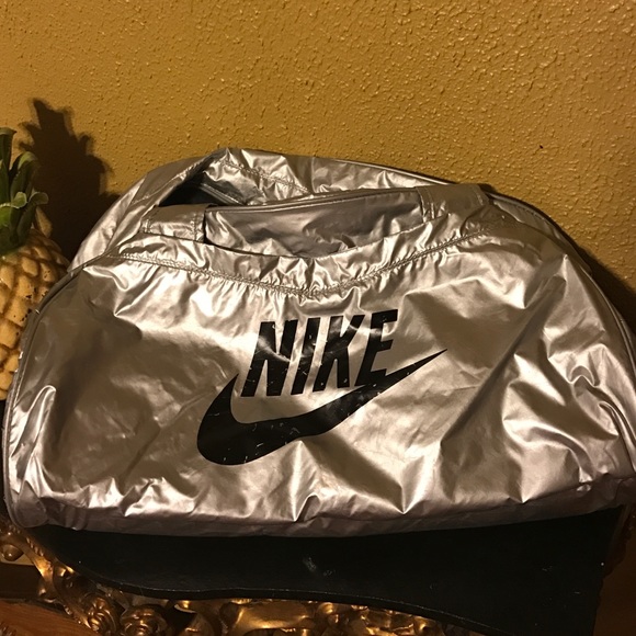 Nike duffle bag