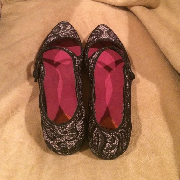 Lace Print Flats - Picture 4 of 4