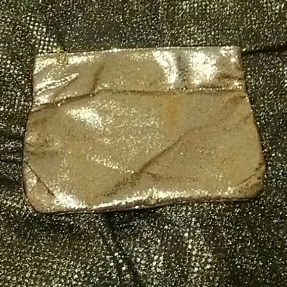 SOLD SOLD *Victoria's Secret Gold Bag. - Picture 4 of 4