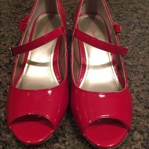 Girls size 2 patent leather red heels