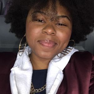 Meet your Posher, Simone