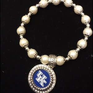 UK Pearl Bracelet