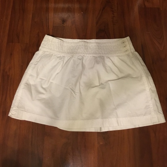 ABERCROMBIE & FITCH / white mini skirt