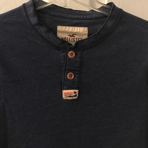 Men's Hollister Short Sleeve Shirt - Picture 2 of 2