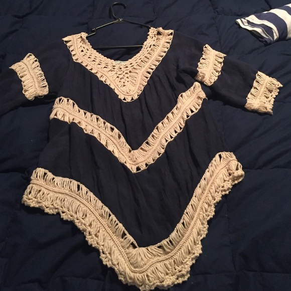 Super cute flowy beach top