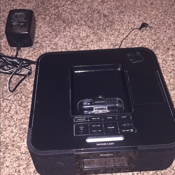 black dock charger, radio, alarm, aux