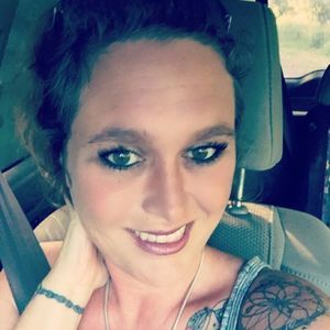 Meet your Posher, Alicia