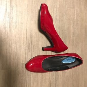 Size 9 wide red fitzwell heels.