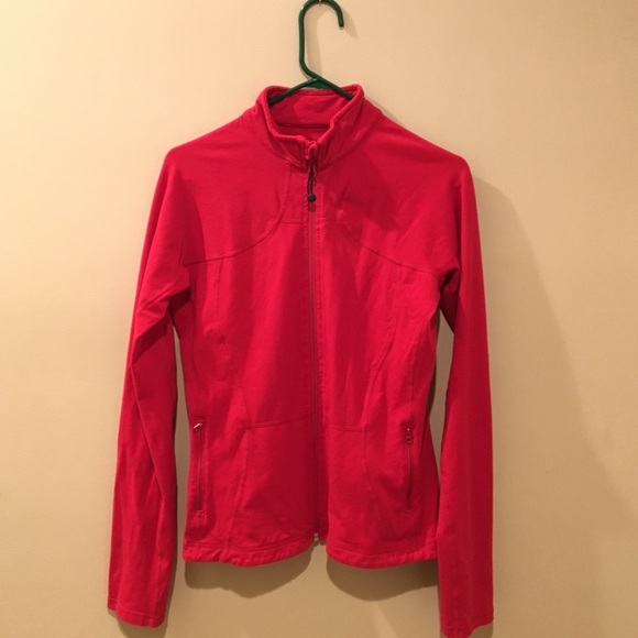 Red Lululemon zip up jacket Size 8. Good condition