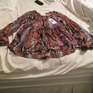 Flirty top!