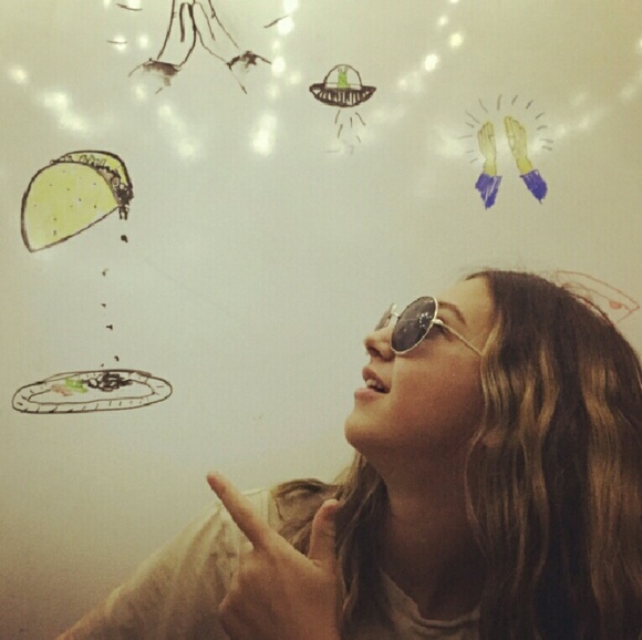 Meet your Posher, Kailee - Picture 1 of 1