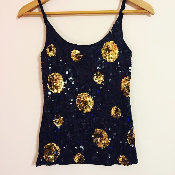 love J Tops - 🎉HOST PICK🎉Sparkly Gold Sequin Night Out Top
