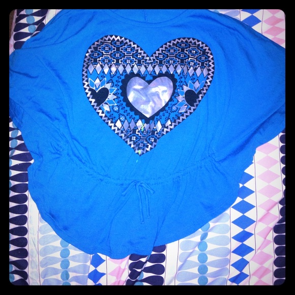 Low sleeve shirt