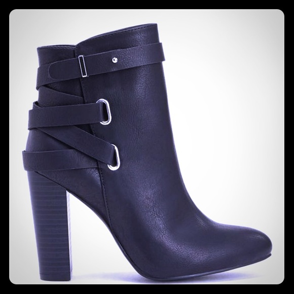 Shoes - JustFab deadstock 8.5 vegan leather black