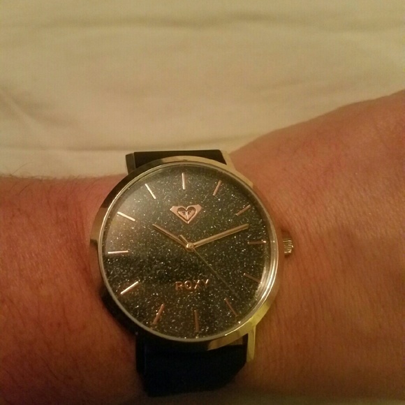 Roxy watch like new