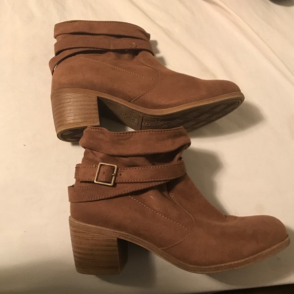 american eagle ankle booties